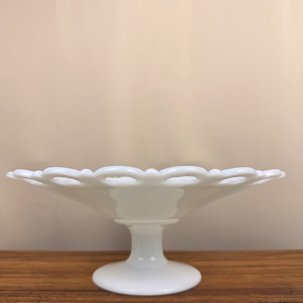 Anchor Hocking Old Colony Lace Milk Glass Compote Pedestal Bowl 11 Inch Vintage - Picture 3 of 9